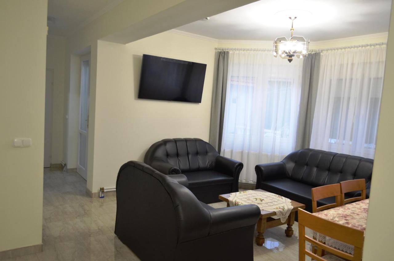 Henrietta - Violetta Apartman Hajdúszoboszló Exterior foto