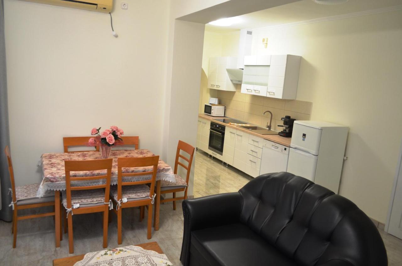 Henrietta - Violetta Apartman Hajdúszoboszló Exterior foto